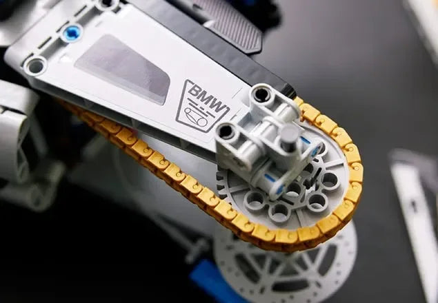 M 1000 RR (1920 PARTS)